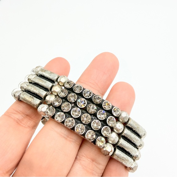 Jessica Simpson Silver Tone Stretch Bracelet Rhinestone Statement - Picture 5 of 8
